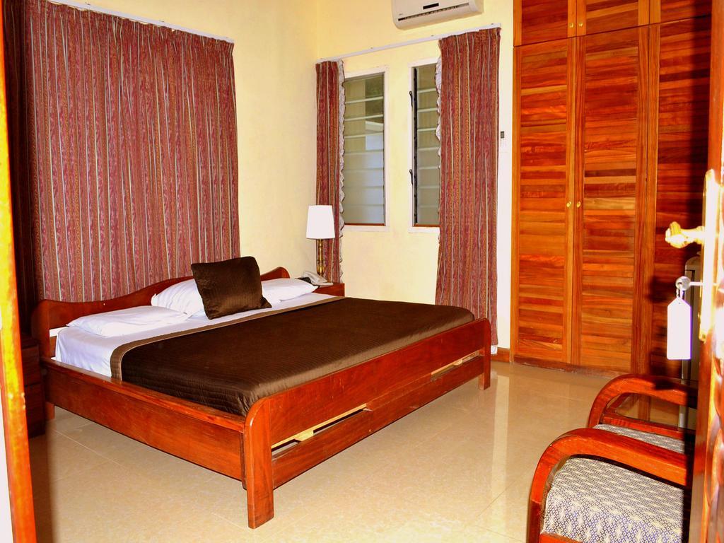 Hotel Loreto Cape Coast Exterior foto
