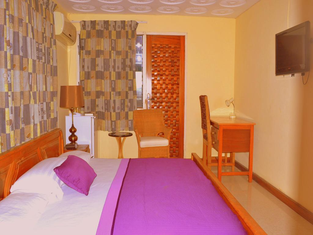 Hotel Loreto Cape Coast Exterior foto