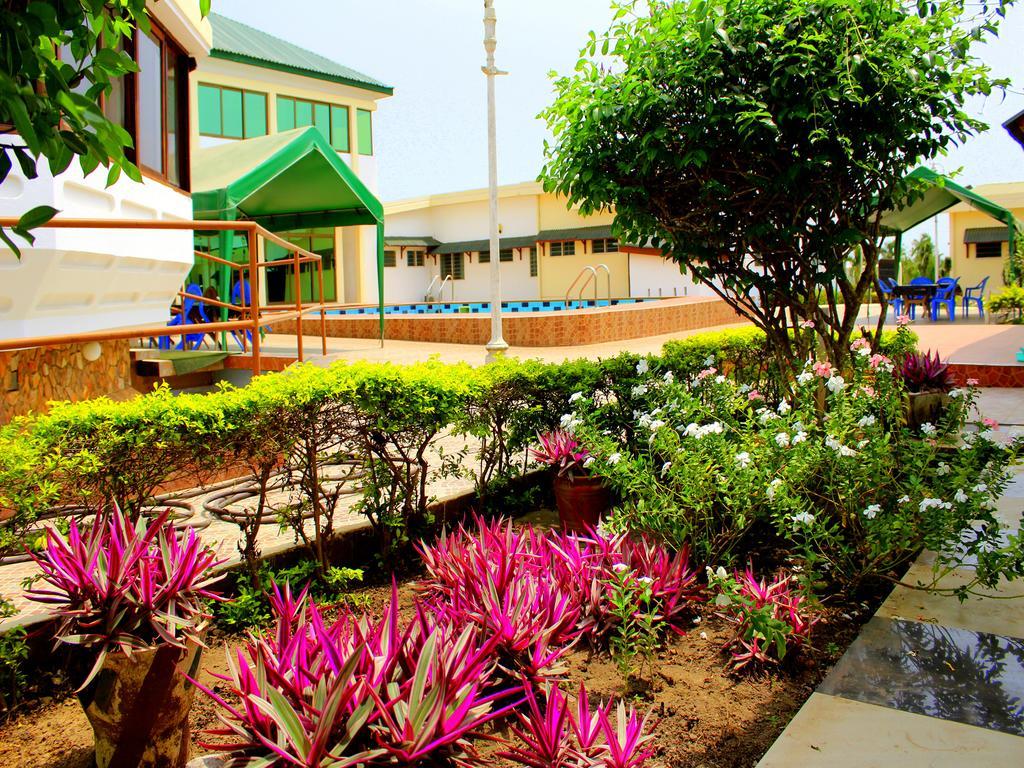 Hotel Loreto Cape Coast Exterior foto